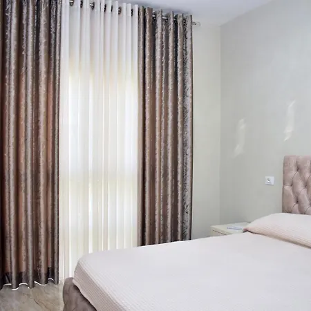 Beachside With Garden 283 Apartman *