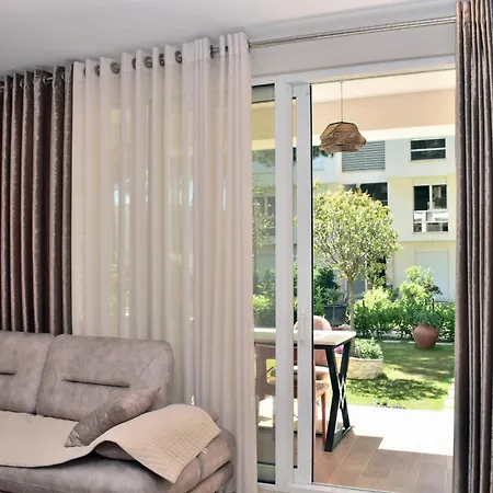 Beachside With Garden 283