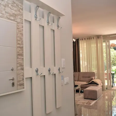 Beachside With Garden 283 Apartment *