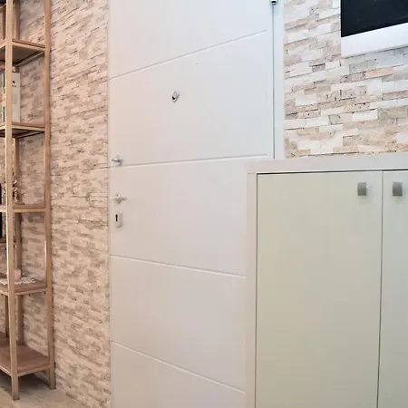 Apartman Beachside With Garden 283