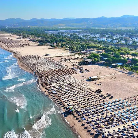 Beachside With Garden 283 Apartman